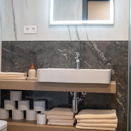 Eurovea Tower Free Parking בית נופש *