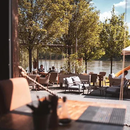 Eurovea Tower Free Parking * Bratislava